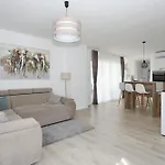 Anmalu With Jacuzzi Apartament *