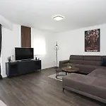 Anmalu With Jacuzzi Apartament