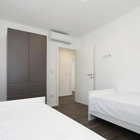 アパート Anmalu With Jacuzzi ピロヴァッツ