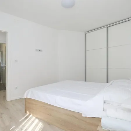 アパート Anmalu With Jacuzzi ピロヴァッツ