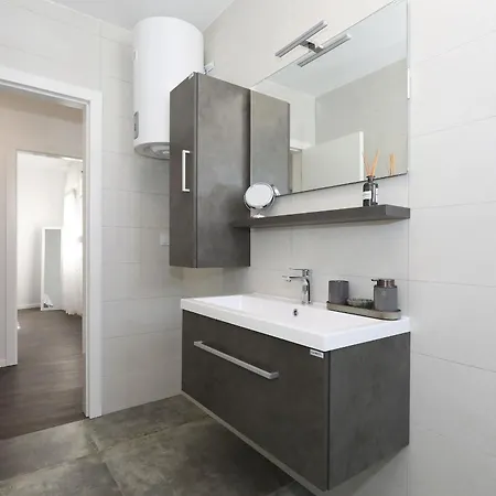 Anmalu With Jacuzzi Апартаменты