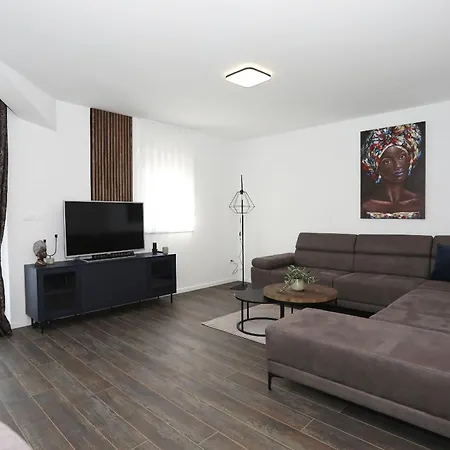 Anmalu With Jacuzzi Appartement