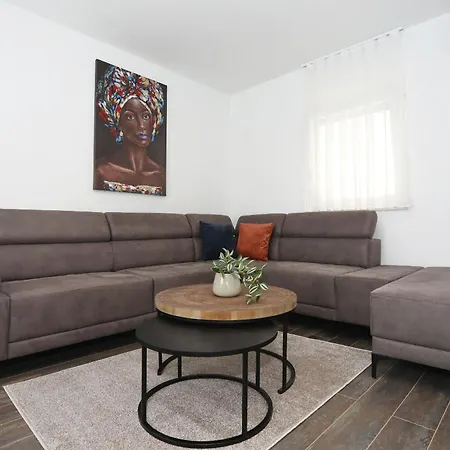 Anmalu With Jacuzzi Апартаменты *