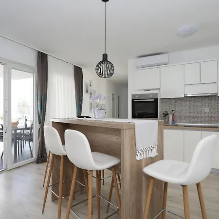 Anmalu With Jacuzzi *