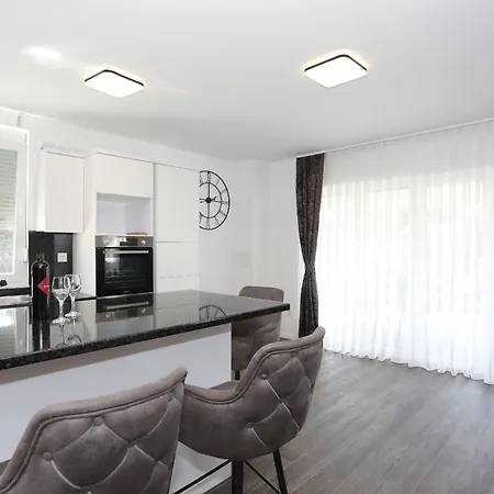 公寓 Anmalu With Jacuzzi *