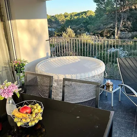 Anmalu With Jacuzzi *