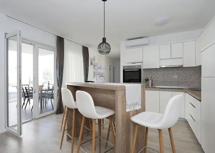 Anmalu With Jacuzzi *