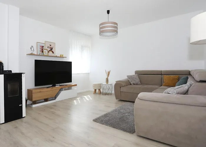 Anmalu With Jacuzzi 피로바츠