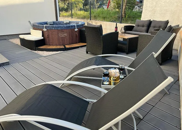 Anmalu With Jacuzzi 아파트 피로바츠